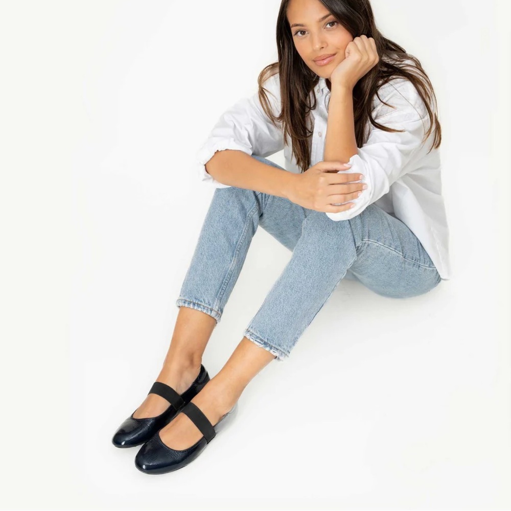 M. Gemi the Viviana Ballet Flat with elastic strap in Navy Naplak